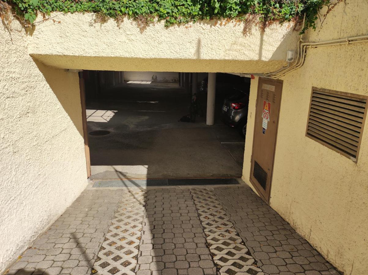 Corn Under: Eigentumswohnung mit Außenpool Meran Exterior foto